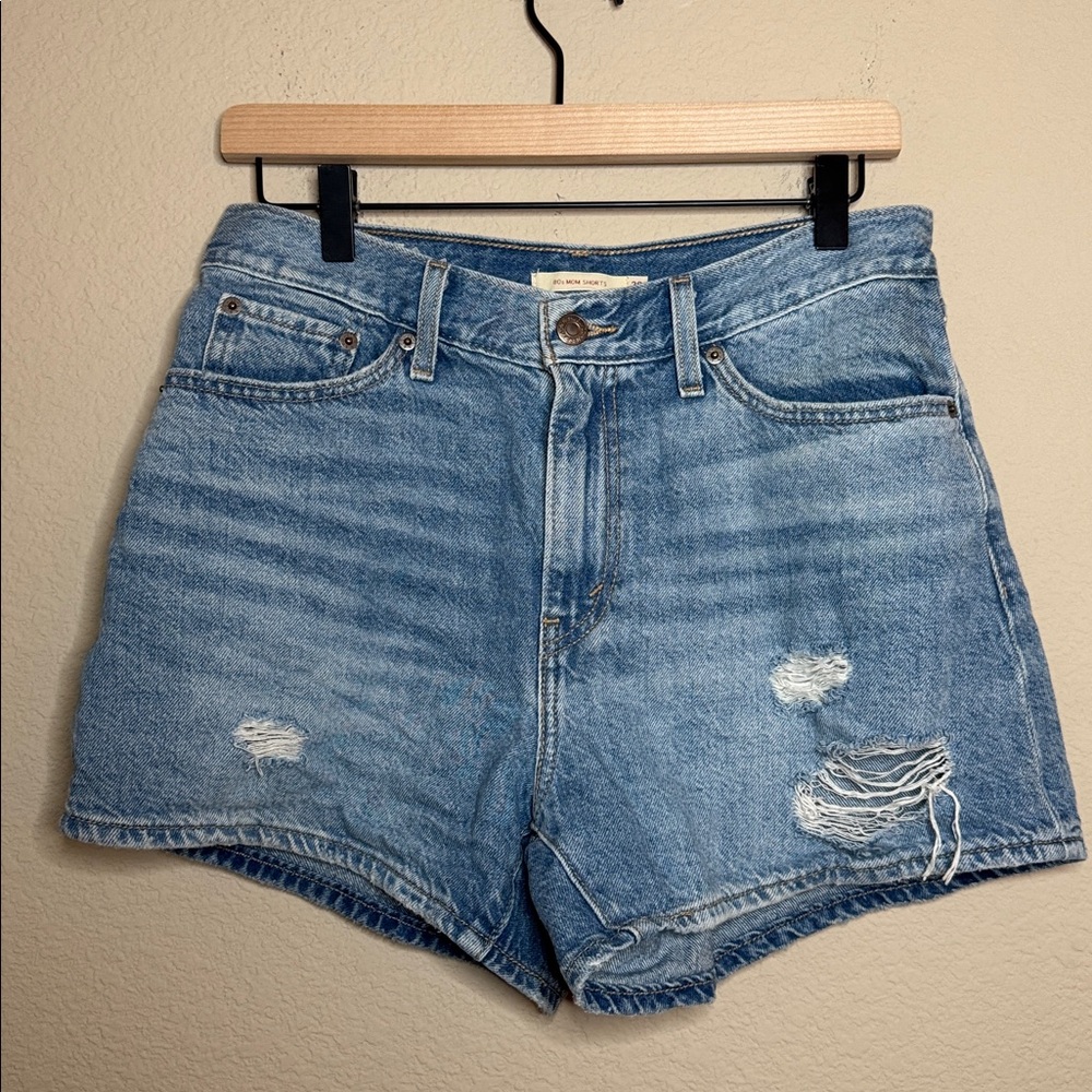 Levi’s Women’s 80s Mom Shorts Premium Denim Size 28